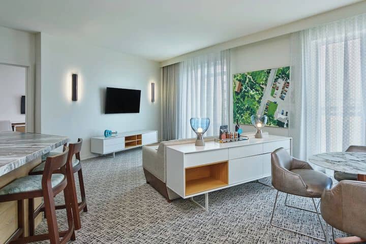 Room 21 of 46